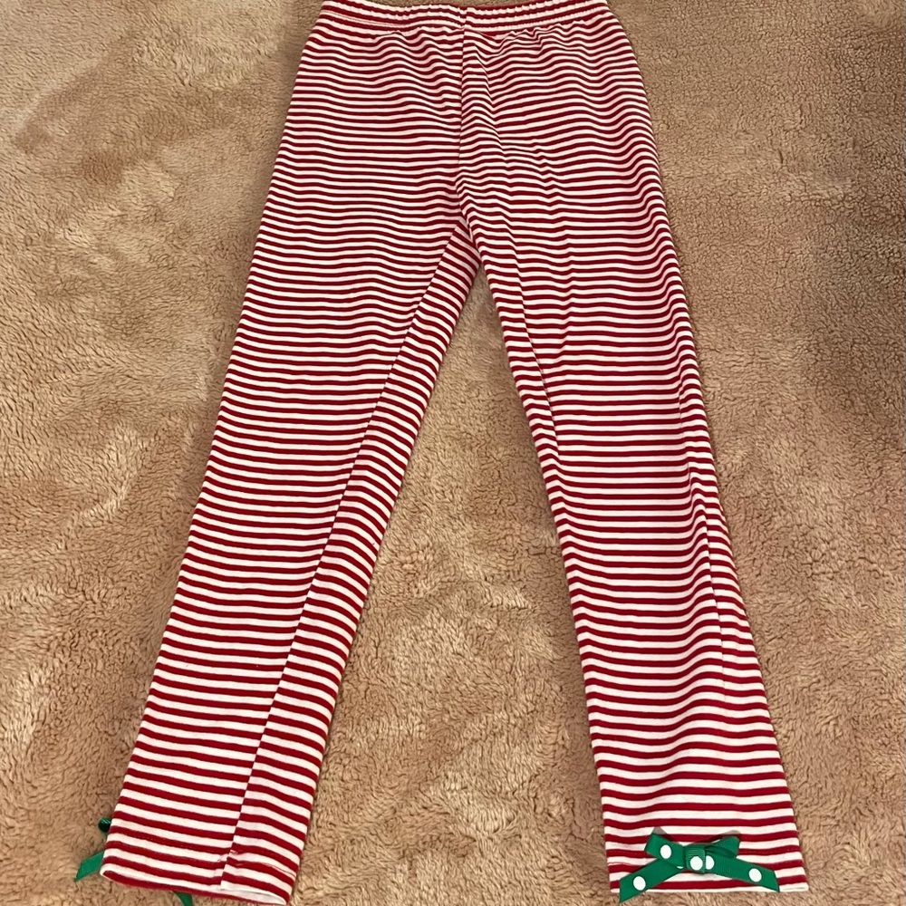 Rare, too! girl’s holiday leggings